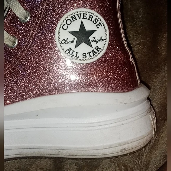 Converse - Picture 2 of 4